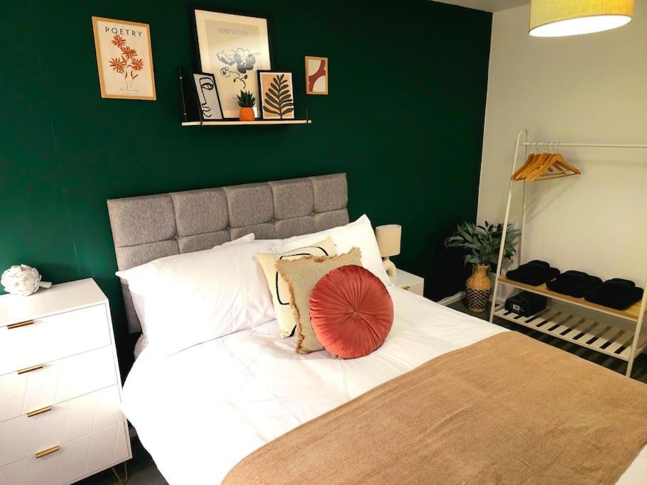 Homebird - Buckton House Holiday home *